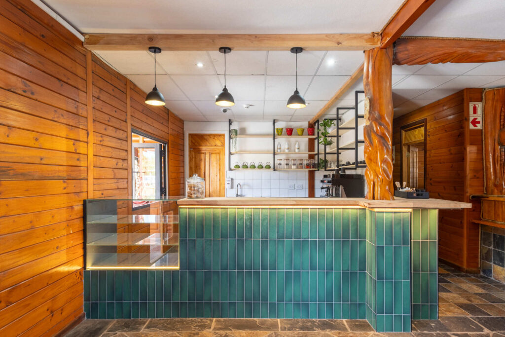 Knysna Log-Inn Wing Coffee Bar