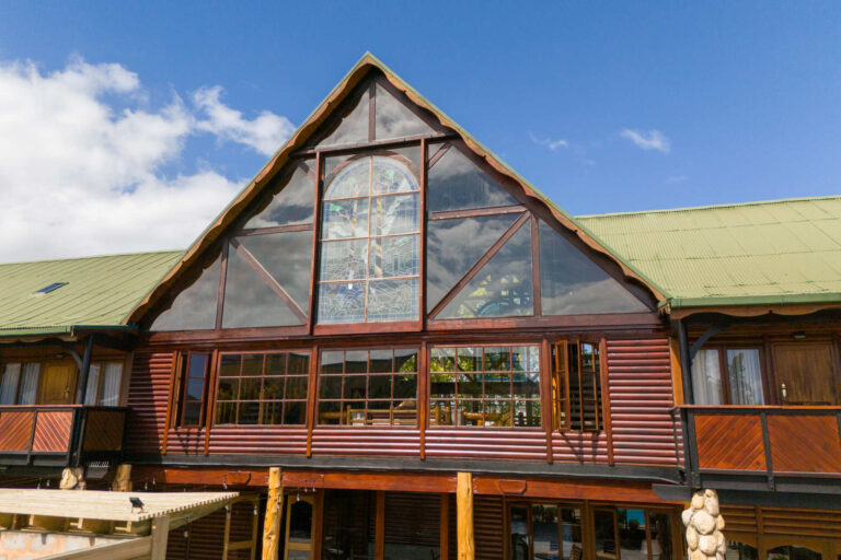 Knysna Log-Inn Wing Exterior