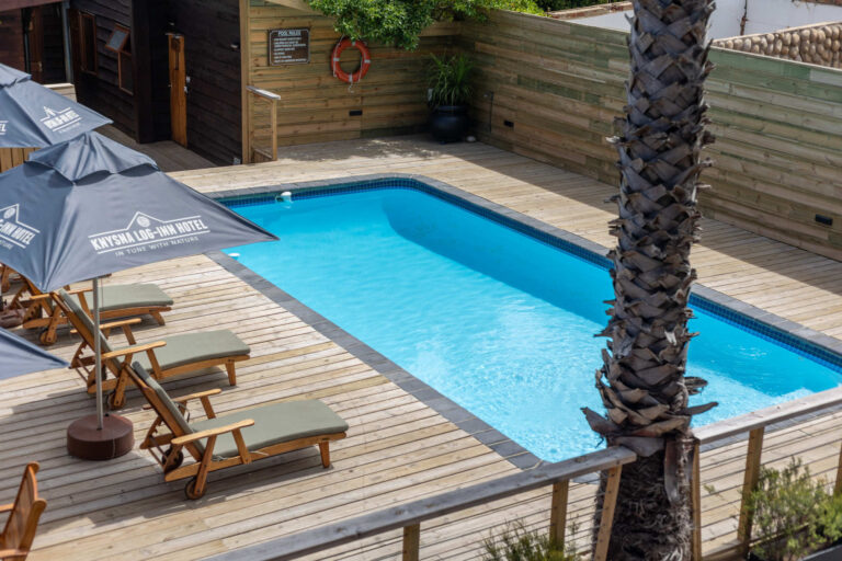 Knysna Log-Inn Wing Pool Area