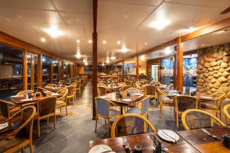 Knysna Log-Inn Wing Restaurant