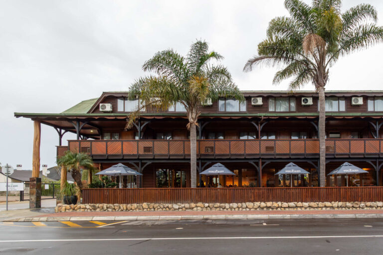 Knysna Log-Inn Wing Exterior